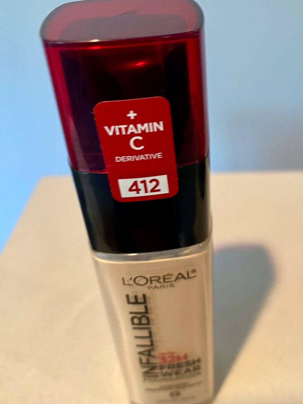 L'Oréal Infallible Vitamin C Foundation - Shade 412 (Light Beige)